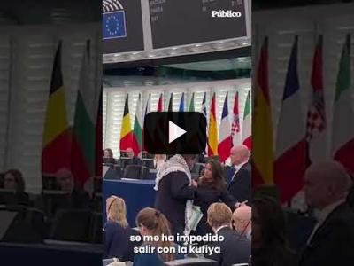 Embedded thumbnail for Video: El Parlamento Europeo prohíbe al eurodiputado de IU Manu Pineda intervenir con el pañuelo palestino