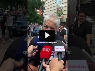 Embedded thumbnail for Video: Los colectivos LGTBI denuncian la &amp;quot;lona del odio&amp;quot; de Vox en Madrid