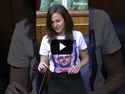 Embedded thumbnail for Video: Belarra acude con una camiseta con la foto del hermano de Ayuso al Congreso